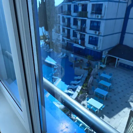 Apartment Blue Bay Seaview Kunterbunt
