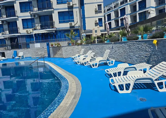 Апартамент Blue Bay Seaview Поморие